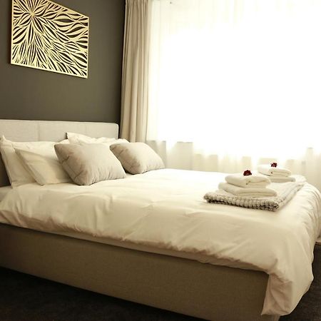 Am City Apartment 24H Self-Check-In, Free Parking, U-Bahn 350M, Netflix Nuremberg Exterior photo