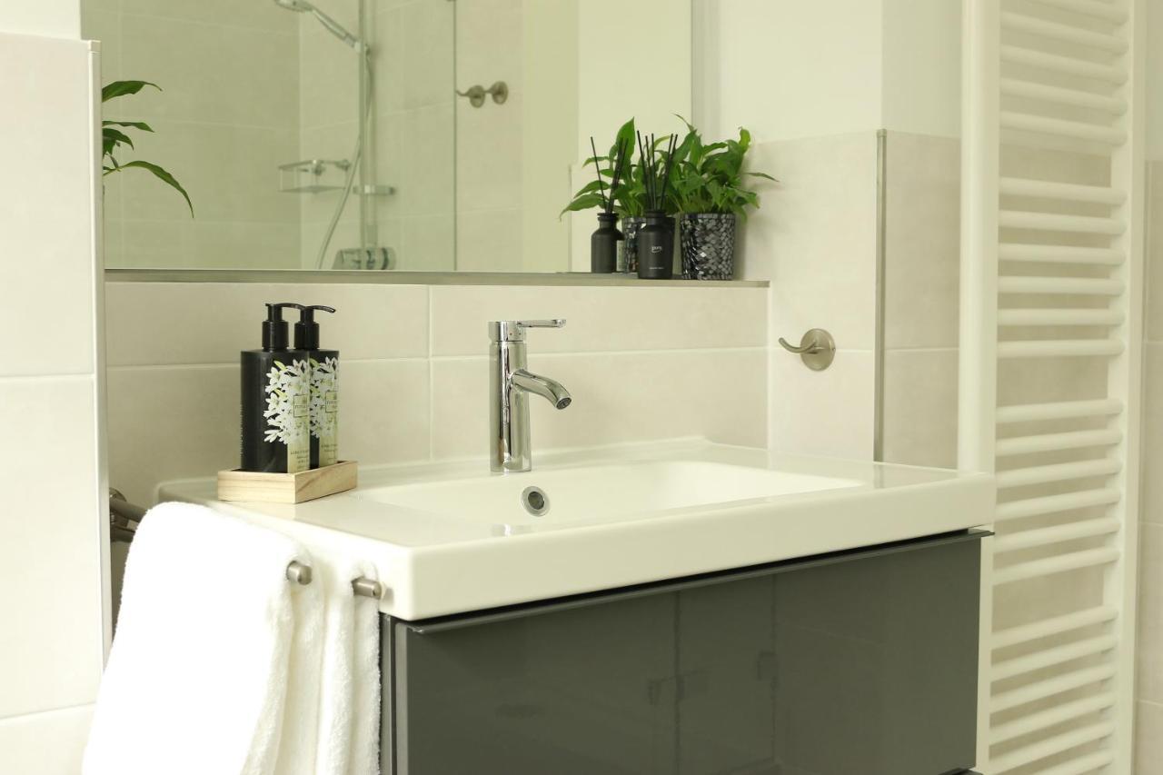 Am City Apartment 24H Self-Check-In, Free Parking, U-Bahn 350M, Netflix Nuremberg Exterior photo
